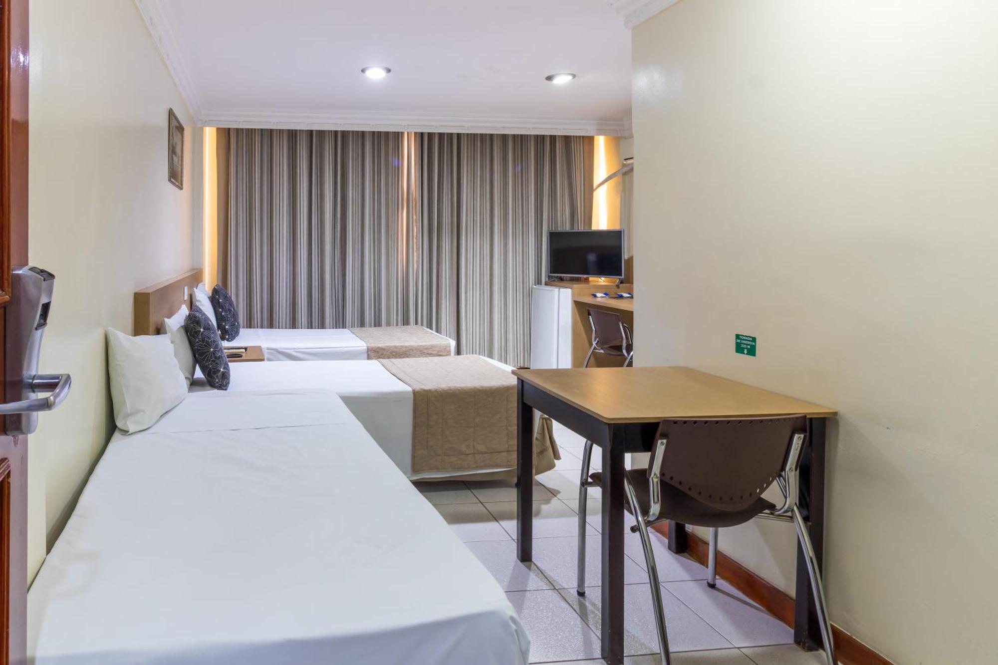 Umuarama Plaza Hotel By Castelo Itaipava Гояния Экстерьер фото
