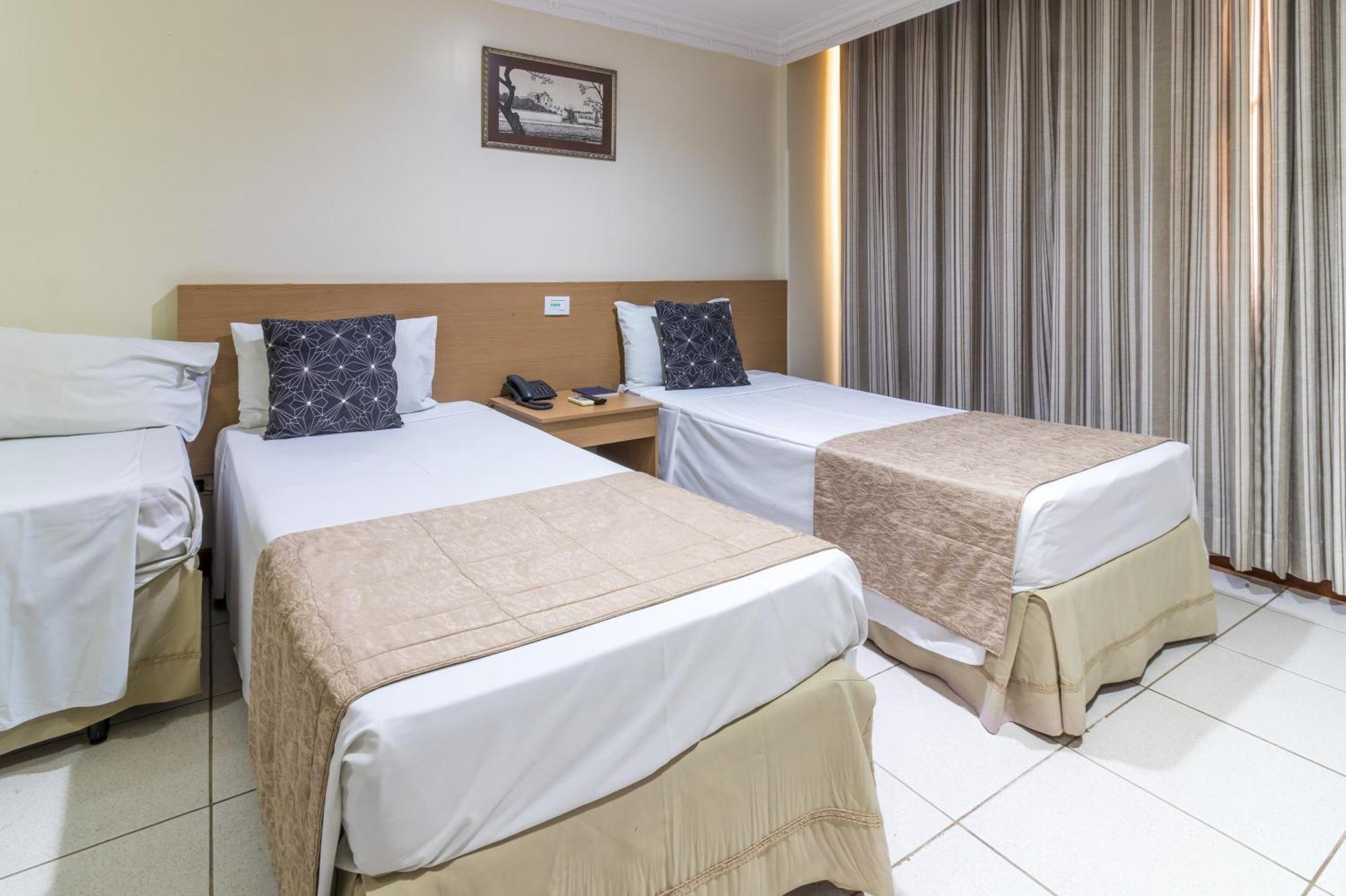Umuarama Plaza Hotel By Castelo Itaipava Гояния Экстерьер фото