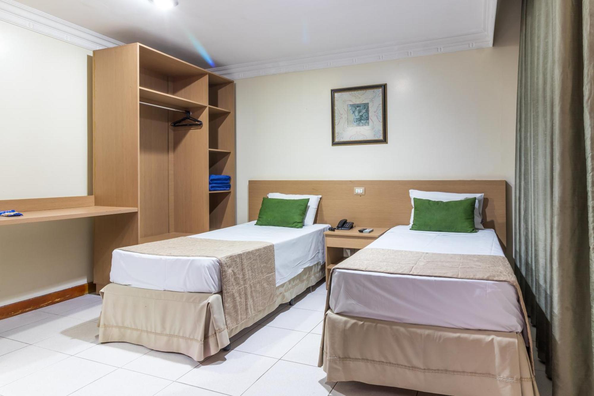 Umuarama Plaza Hotel By Castelo Itaipava Гояния Экстерьер фото