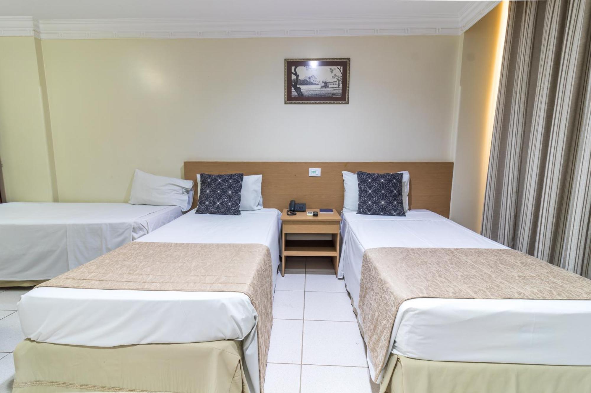 Umuarama Plaza Hotel By Castelo Itaipava Гояния Экстерьер фото