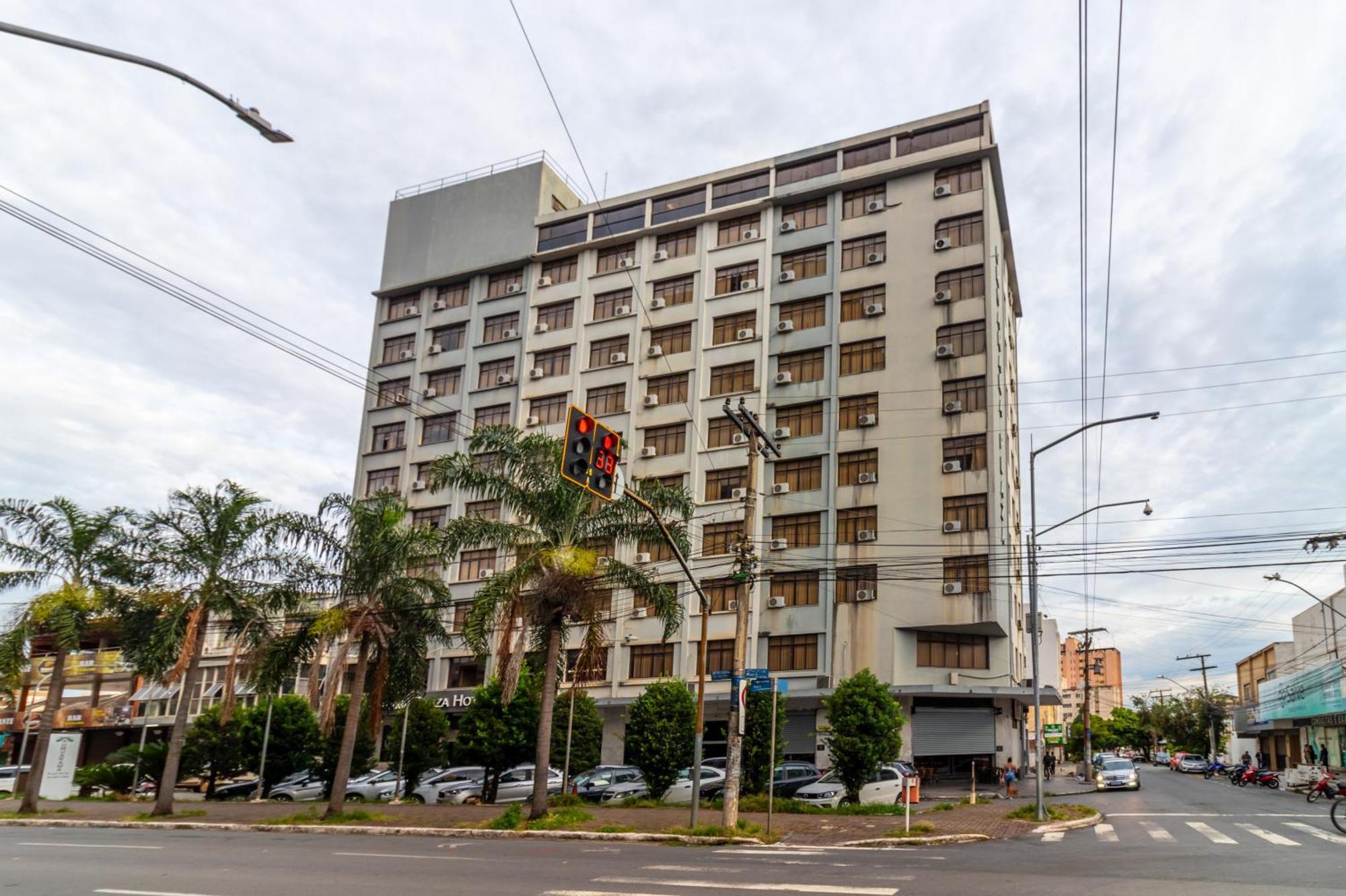 Umuarama Plaza Hotel By Castelo Itaipava Гояния Экстерьер фото